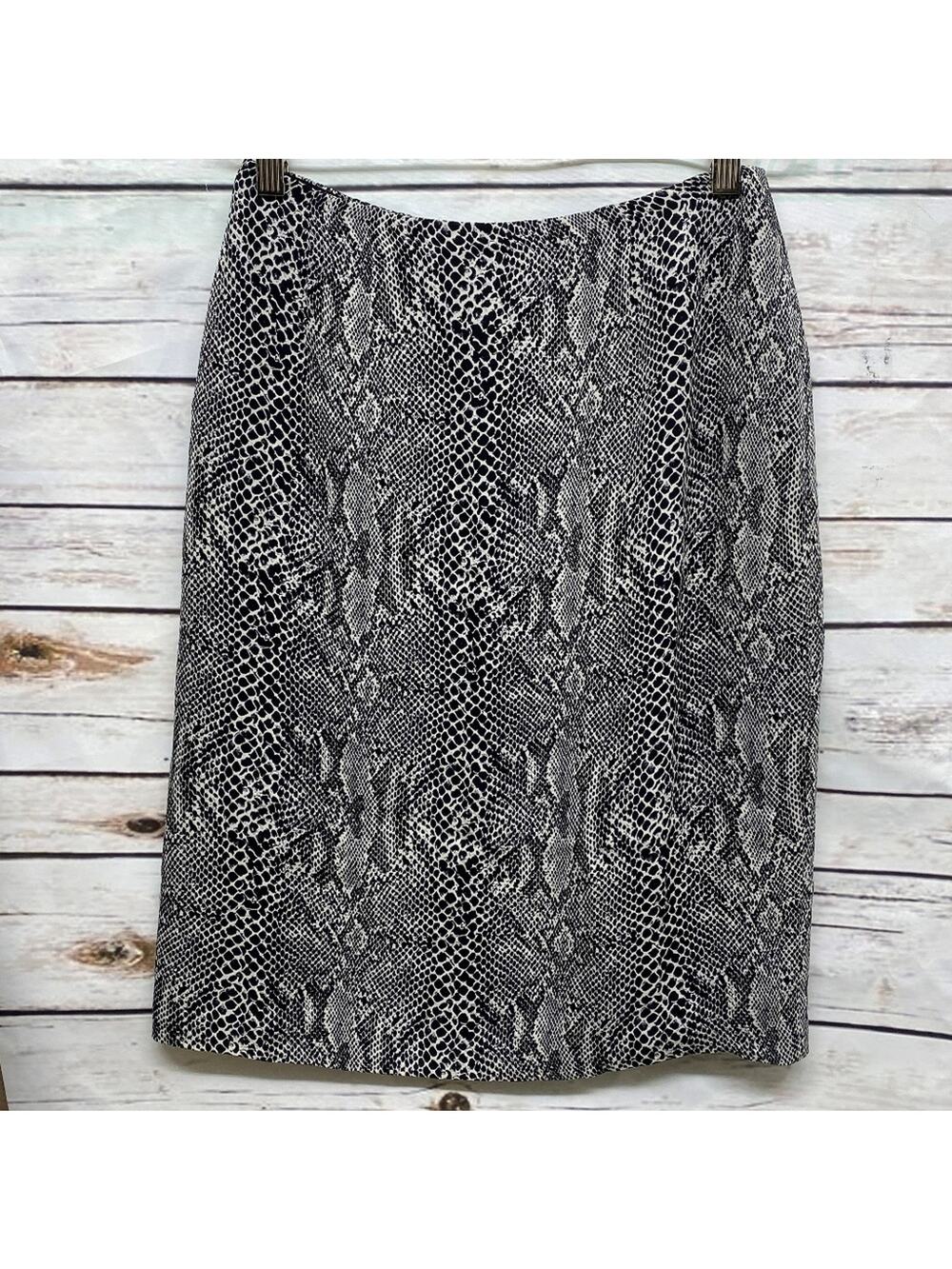 Silk INC International Concepts Petite Skirt 4 New NWT Black White Snake Print